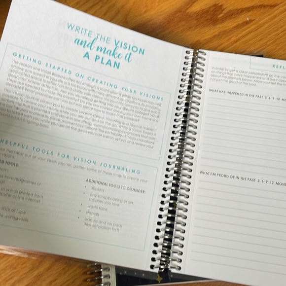 New erin condren guided vision notebook with BONUS grid notebook - never used - Picture 3 of 10